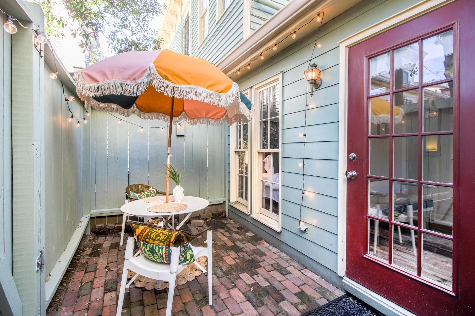 Apartmán Private Patio Retreat In Charming Downtown Savannah Exteriér fotografie